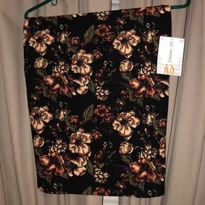 NWT lularoe Cassie
